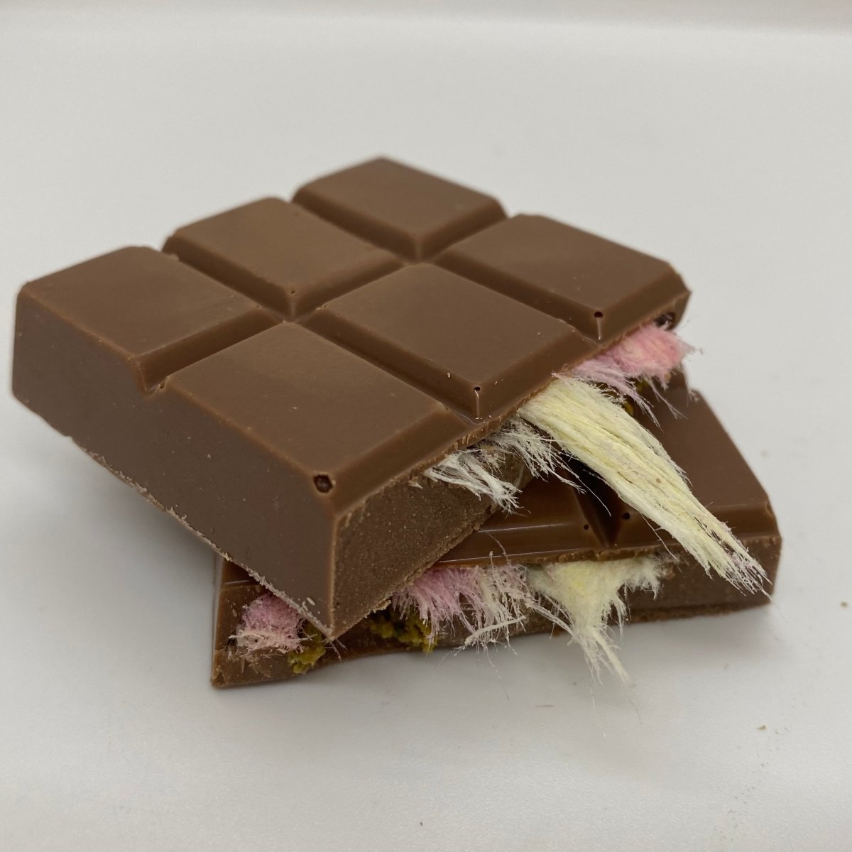 Malak Angel Hair Milk Chocolate with Pistachio & Cotton Candy - 65gr - TryAladdin