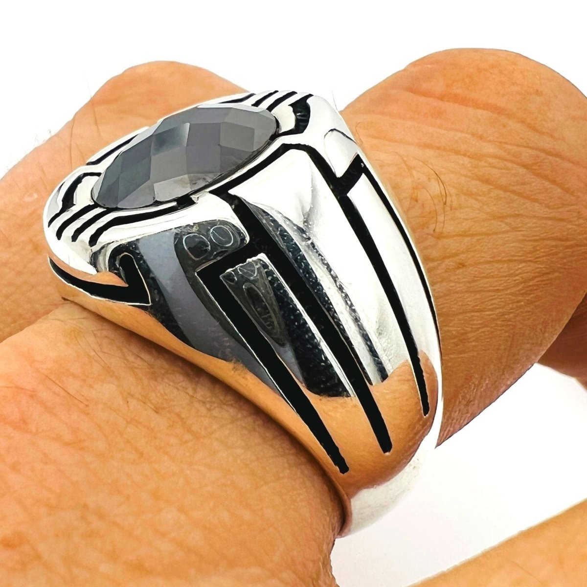 Black Onyx Men's Silver Ring - TryAladdin