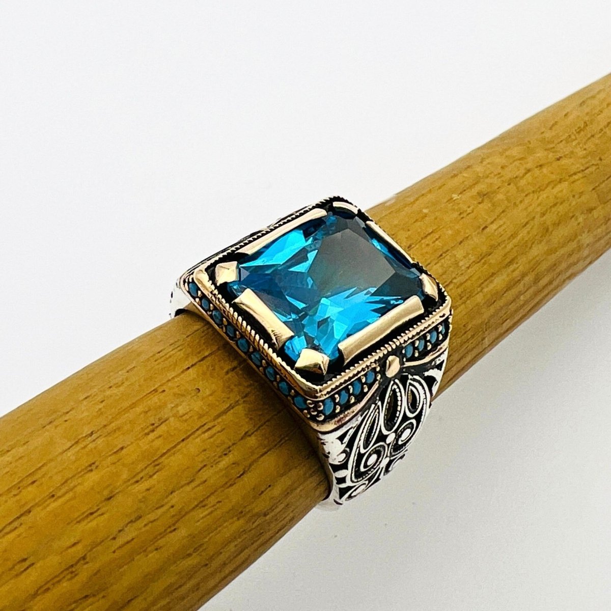 Men's Aquamarine Blue Stone Ring - TryAladdin