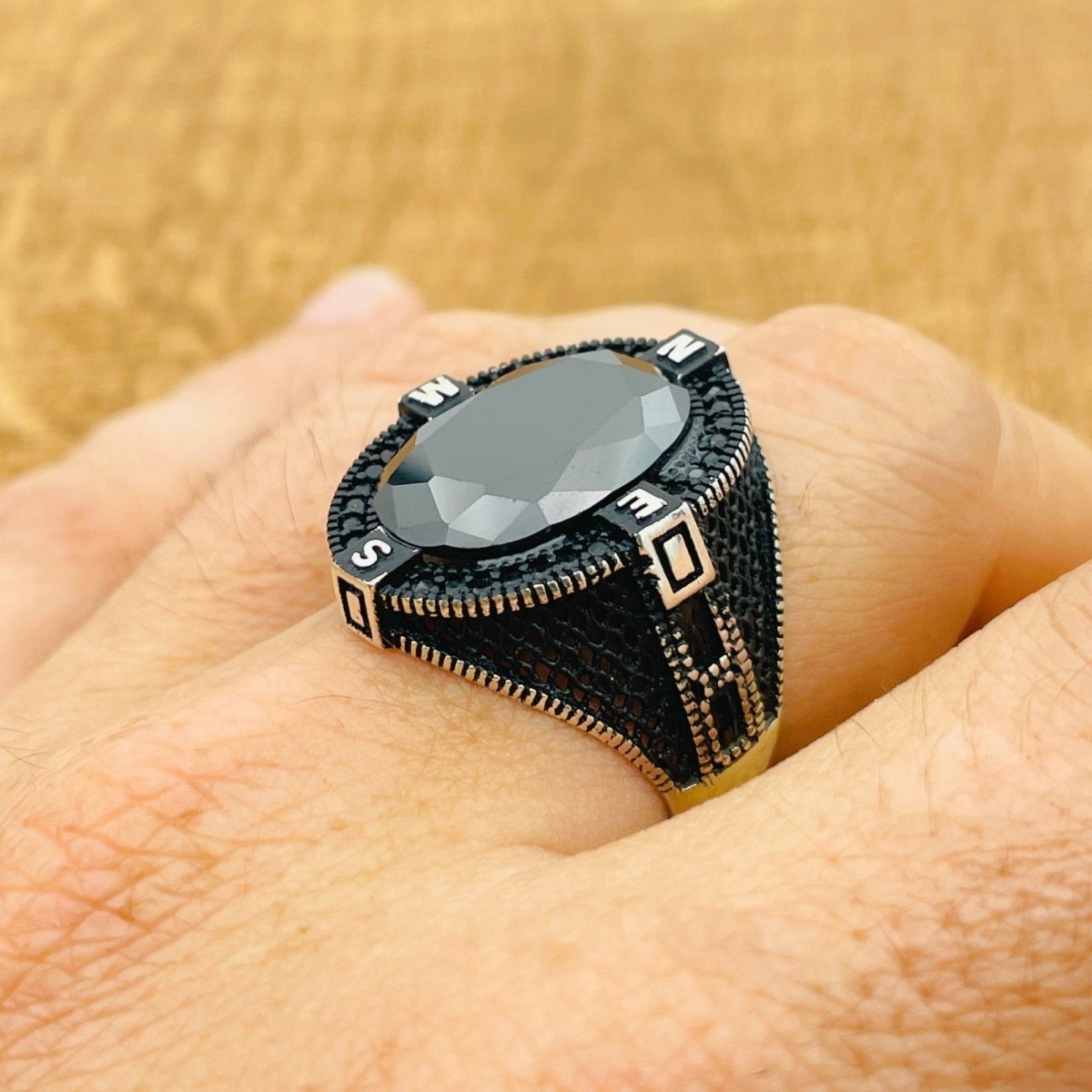 Men's Black Zircon Compass Ring - TryAladdin