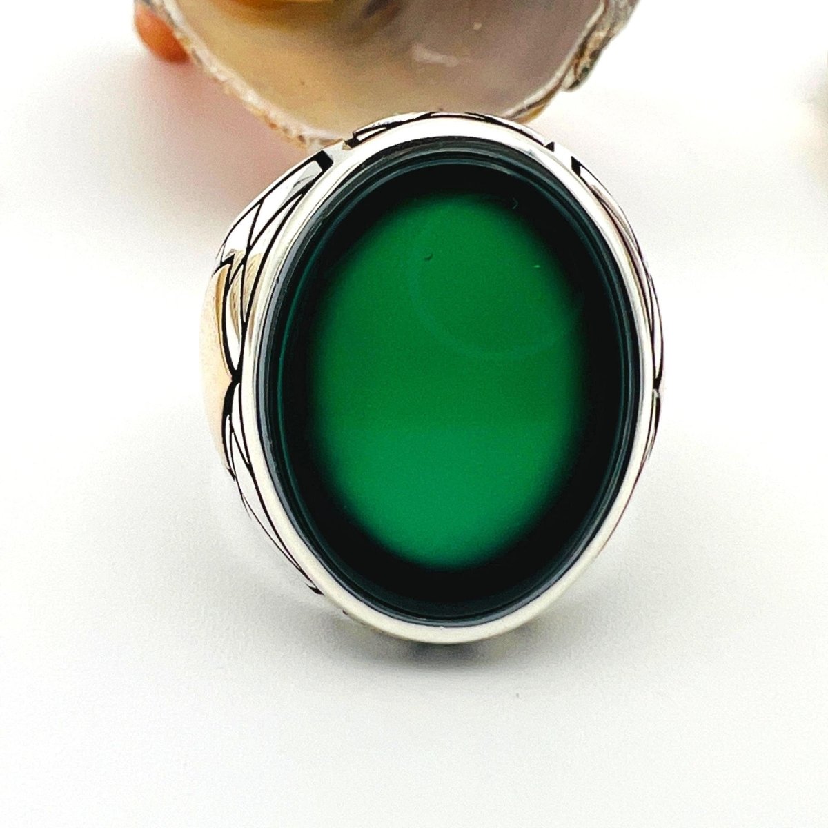 Men’s Green Agate Ottoman Ring - TryAladdin