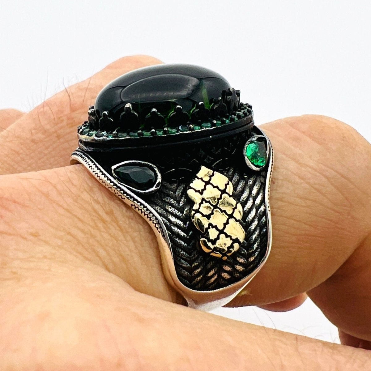 Men's Green Agate Silver Ring - TryAladdin