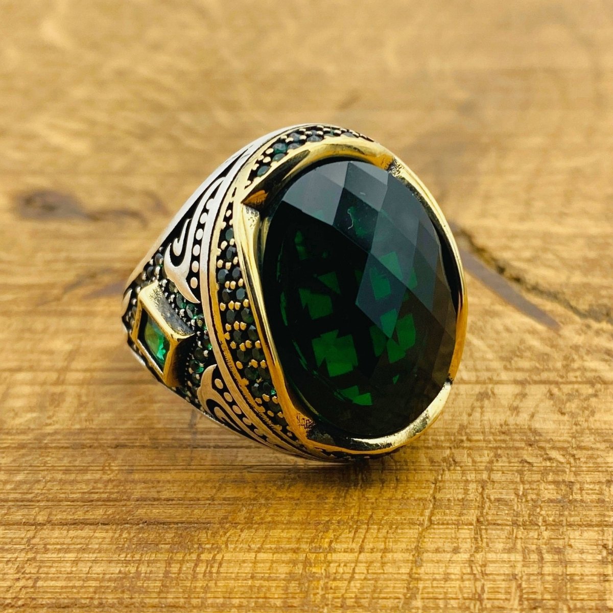 Men's Green Emerald Silver Ring - TryAladdin