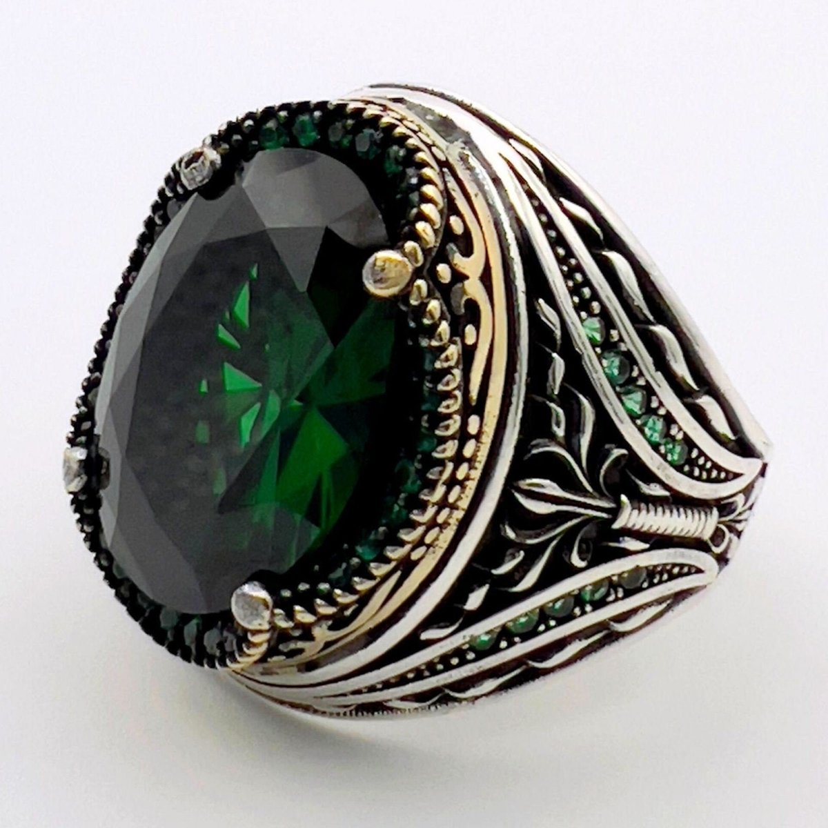 Men's Green Emerald Silver Ring - TryAladdin