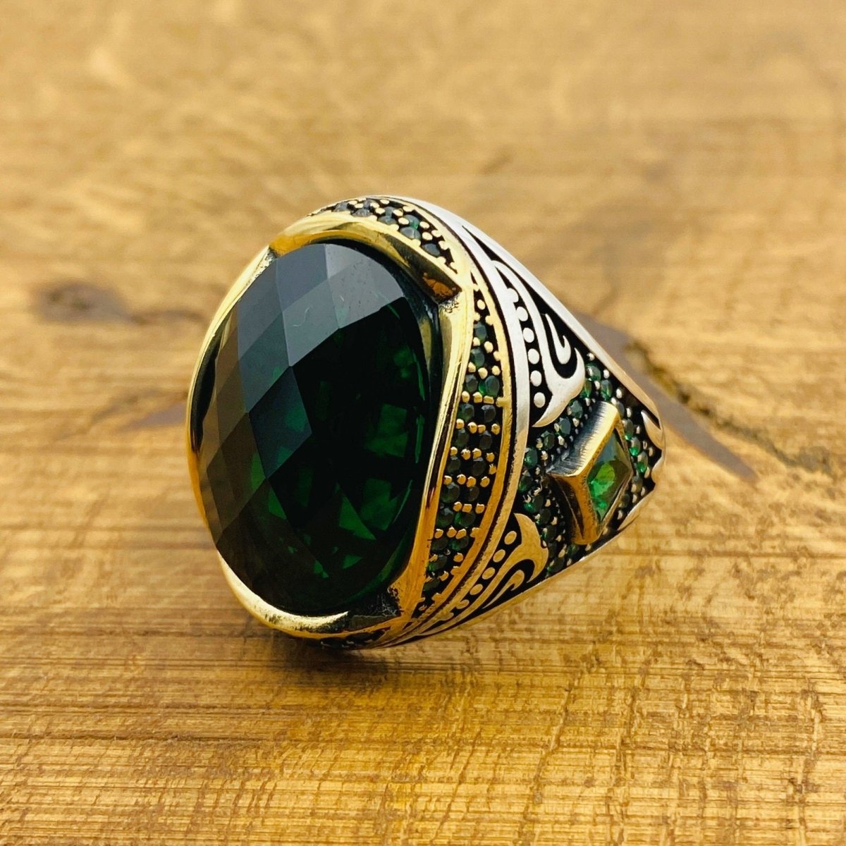 Men's Green Emerald Silver Ring - TryAladdin