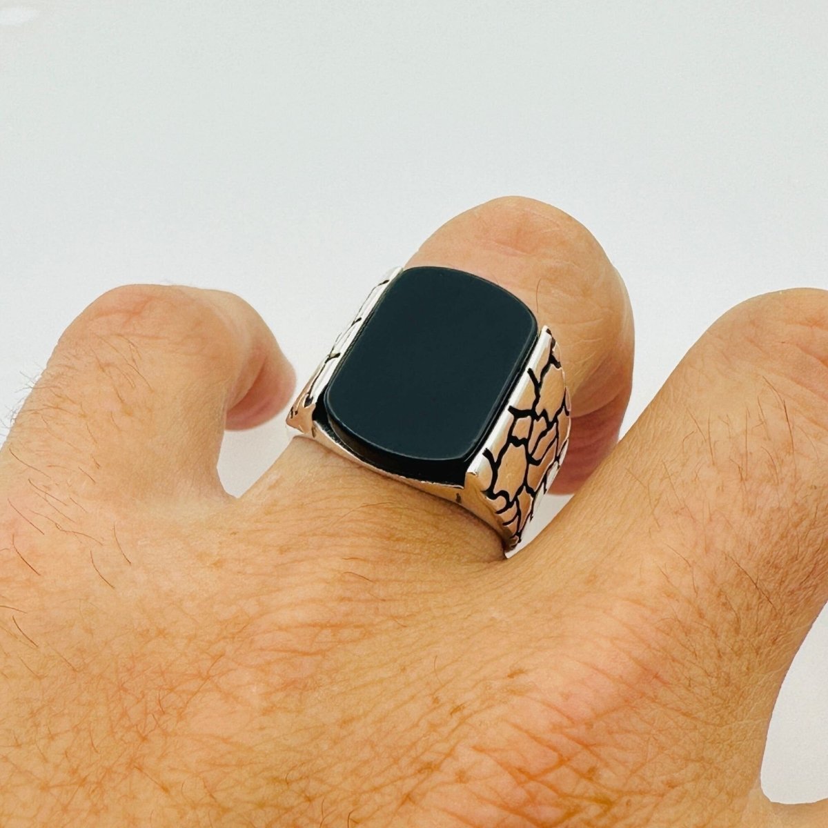 Men's Handmade Black Onyx Gemstone Ring - TryAladdin