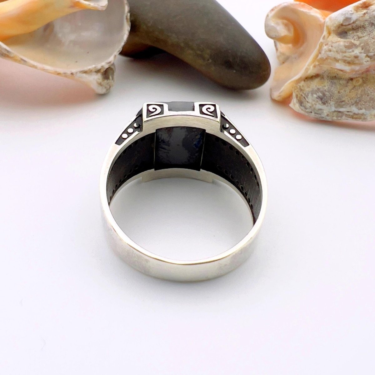 Men's Handmade Black Onyx Silver Ring - TryAladdin