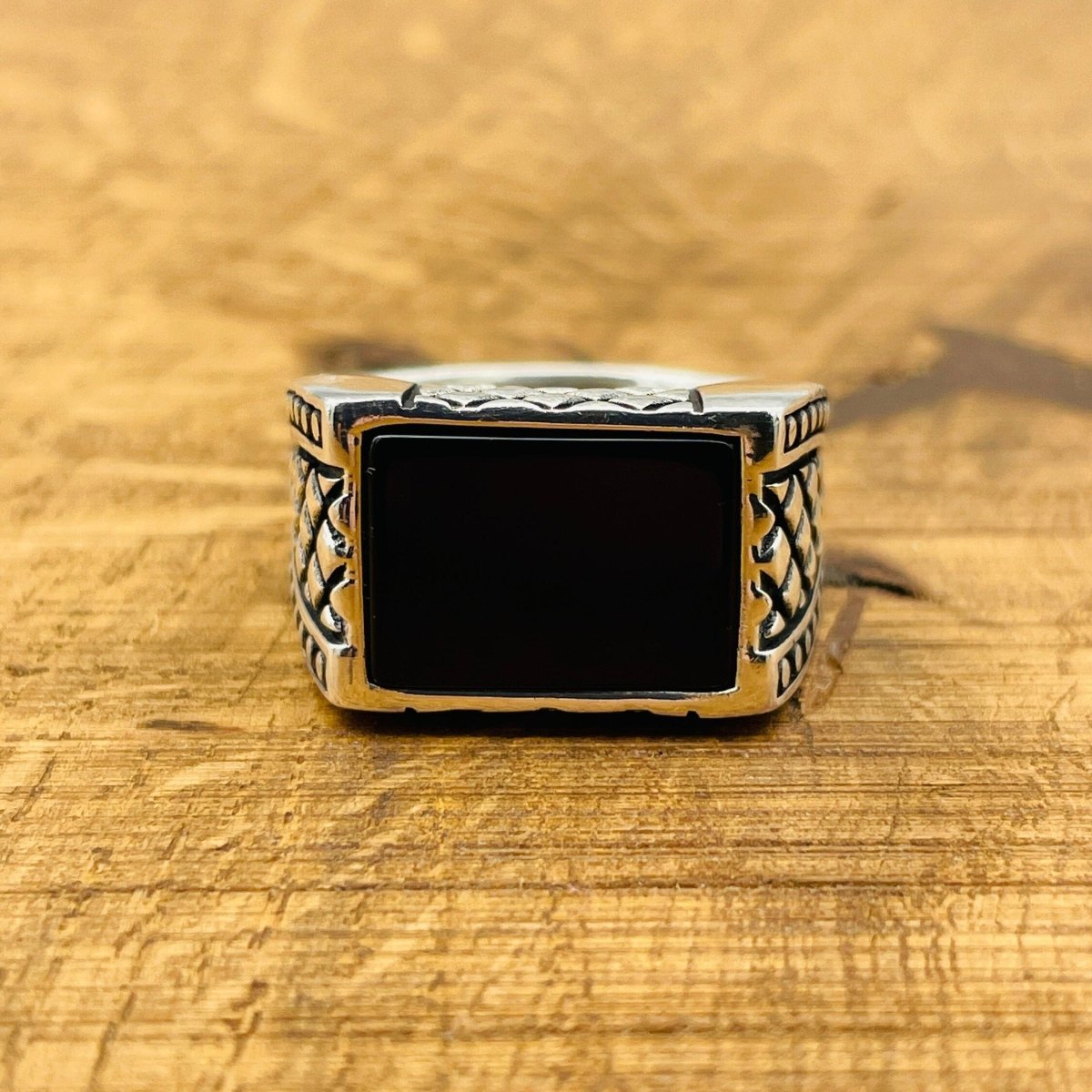 Men's Rectangle Black Onyx Stone Ring - TryAladdin