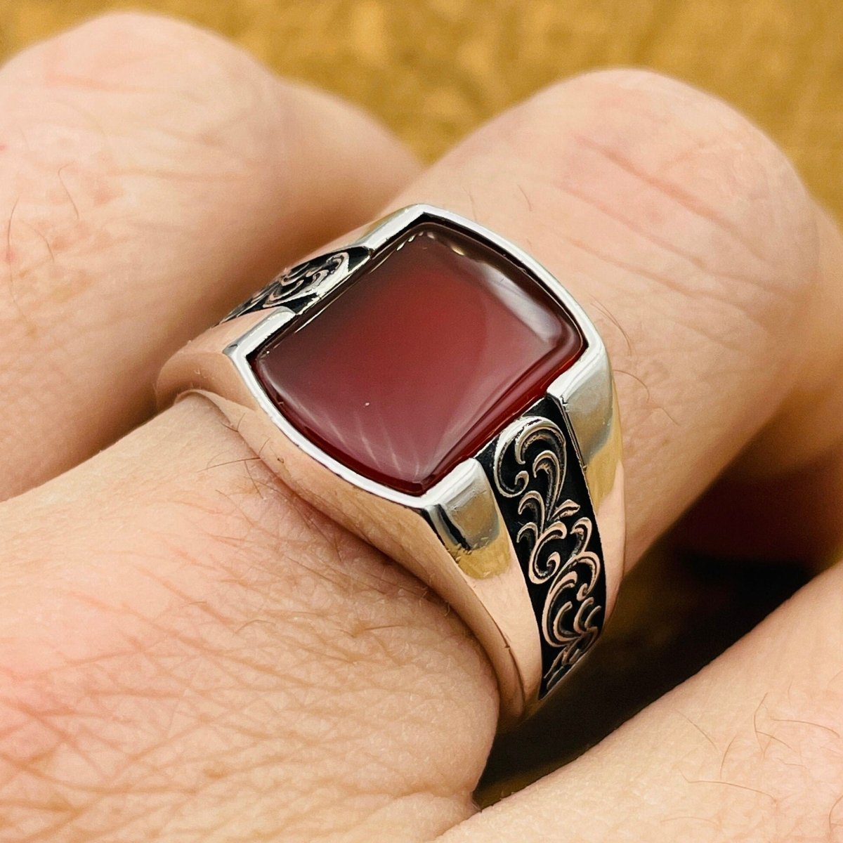 Men's Red Square Agate Ring - TryAladdin