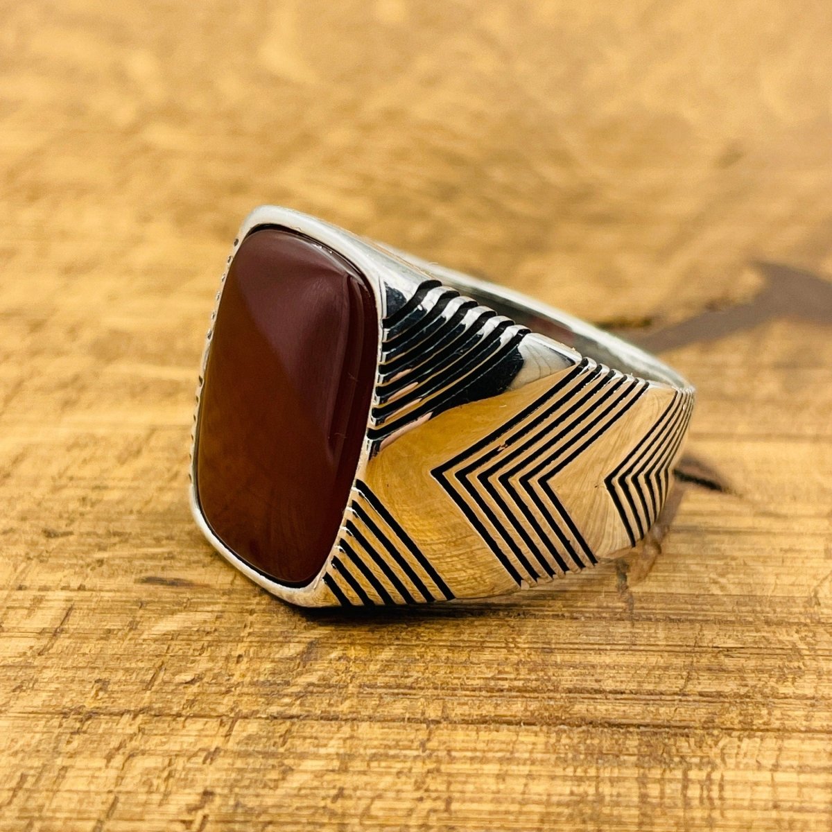 Men's Square Red Agate Silver Ring - TryAladdin