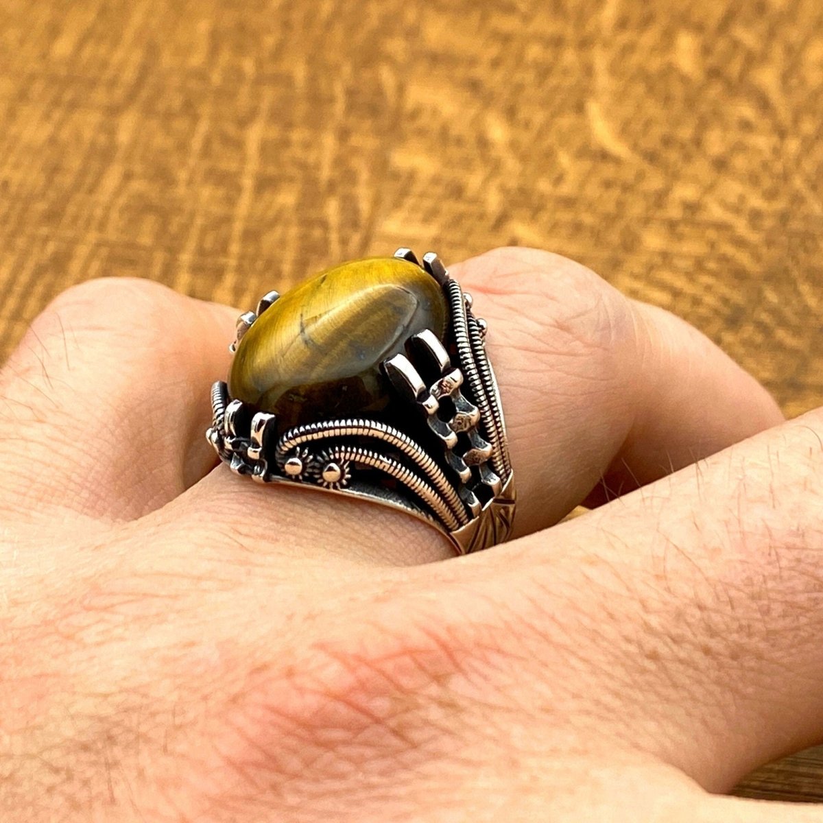 Men's Yemeni Aqeeq Ring - TryAladdin