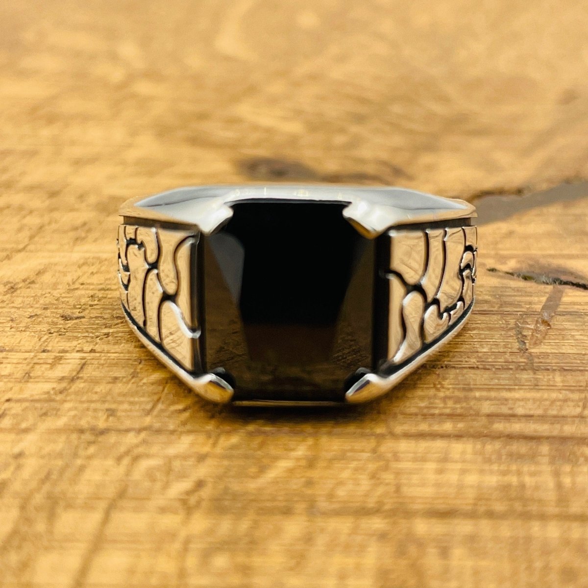 Minimalist Square Black Onyx Stone Men's Ring - TryAladdin