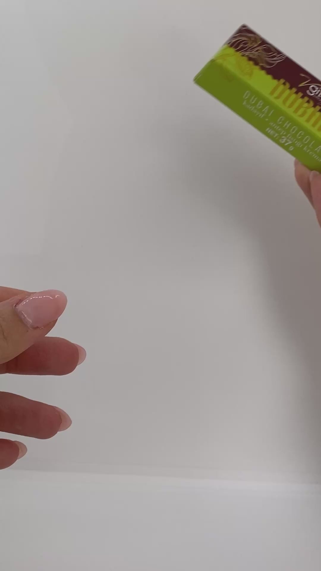 V-Gave Pistacie Praliné Dubai Chokoladebar – Sprød & Nøddeagtig Lækkerbisken 37gr