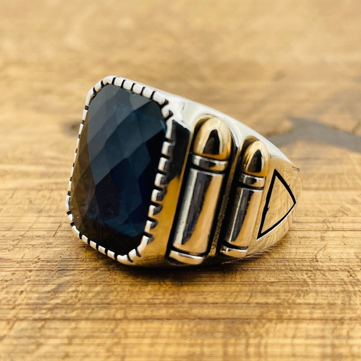 Sapphire Square Stone Men's Ring - TryAladdin