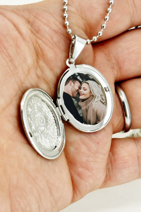 Taki | Oval Necklace with Photo Frame Lid Gift for Valentine - TryAladdin