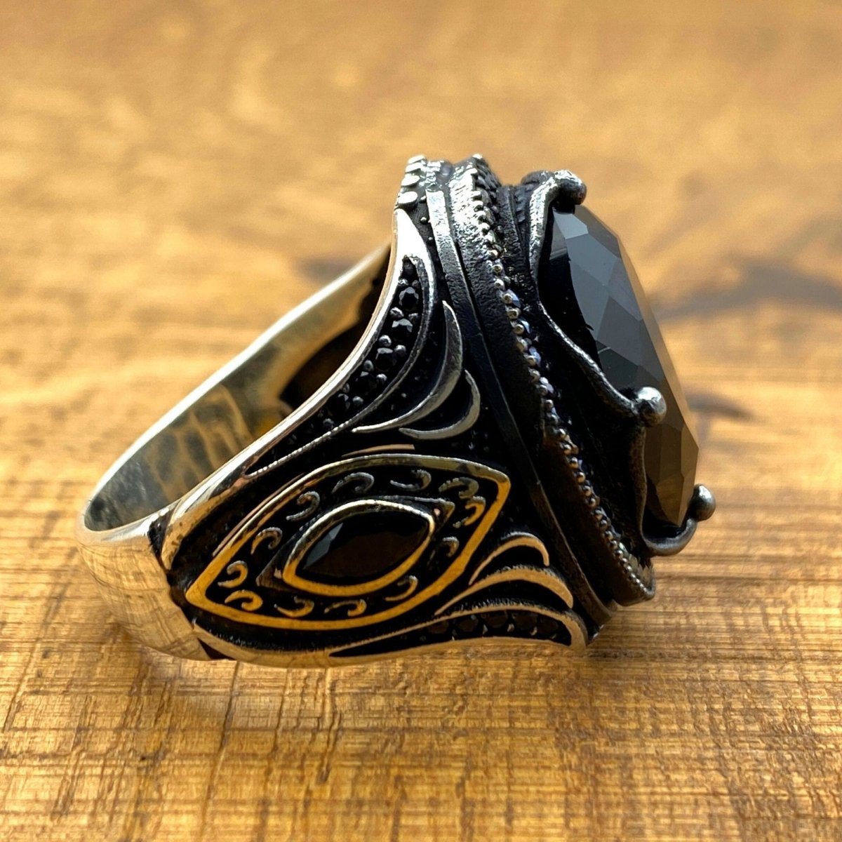 Vintage Black Onyx Silver Ring - TryAladdin