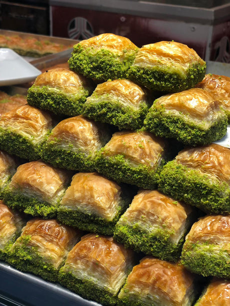 Asi | Lasting Pistachio Baklava Tray - TryAladdin